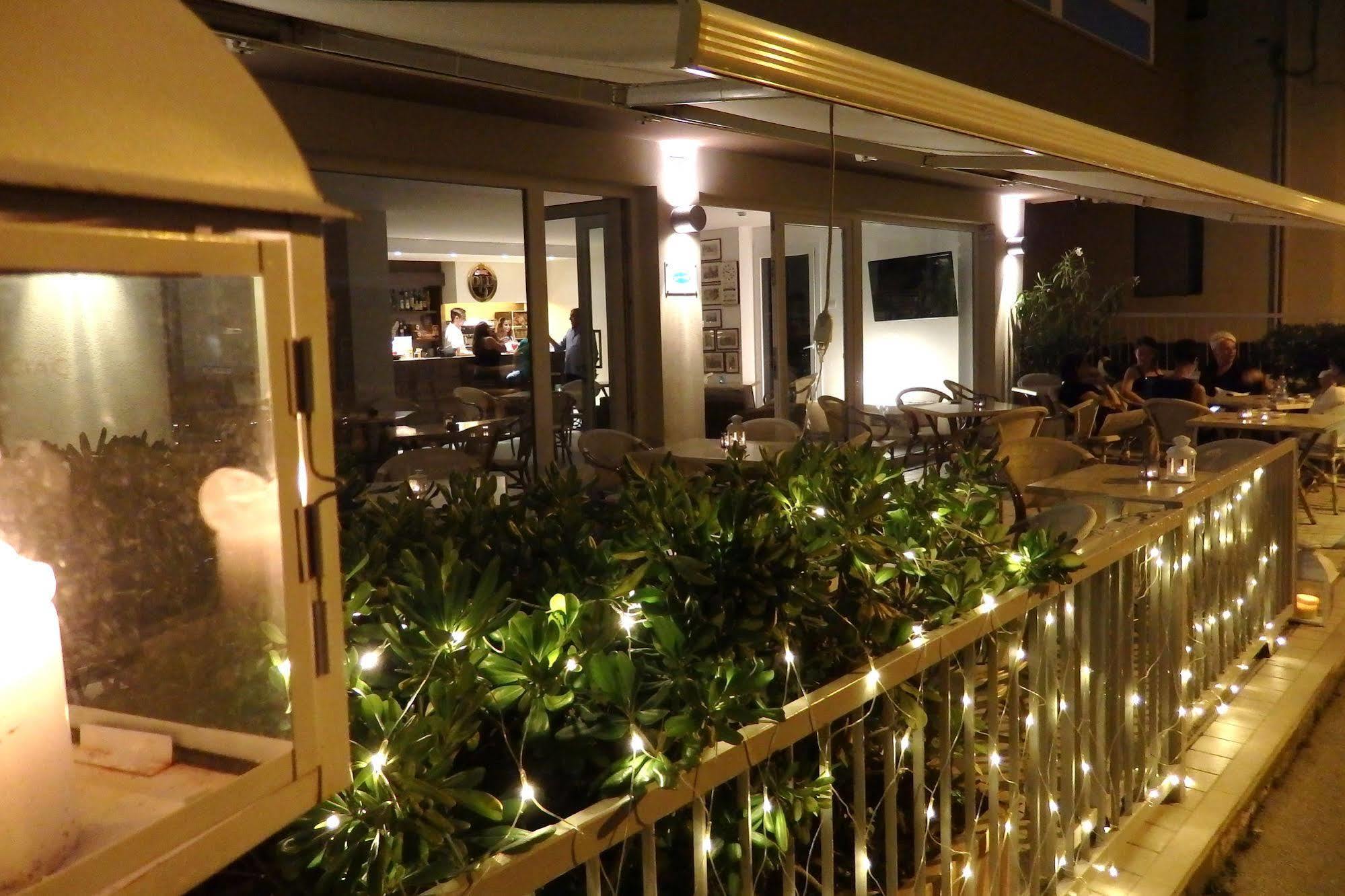 Hotel Atlas Gabicce Mare Eksteriør billede